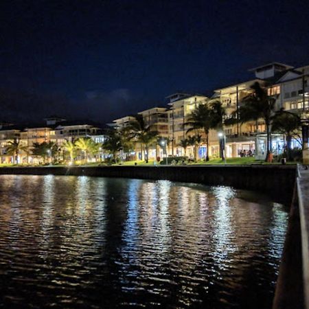 Boathouse Port Of Airlie Appartamento Airlie Beach Esterno foto