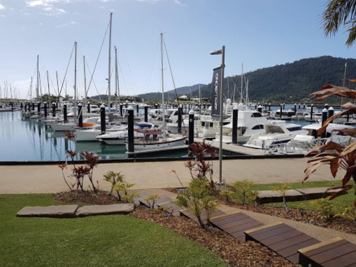 Boathouse Port Of Airlie Appartamento Airlie Beach Esterno foto