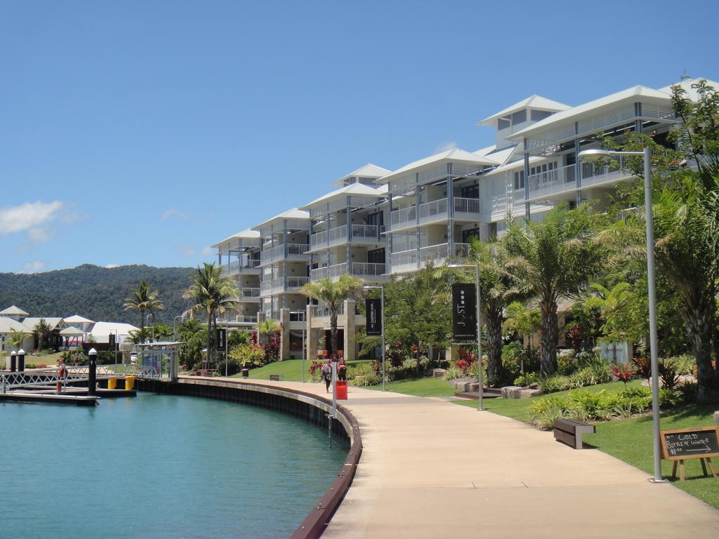 Boathouse Port Of Airlie Appartamento Airlie Beach Esterno foto