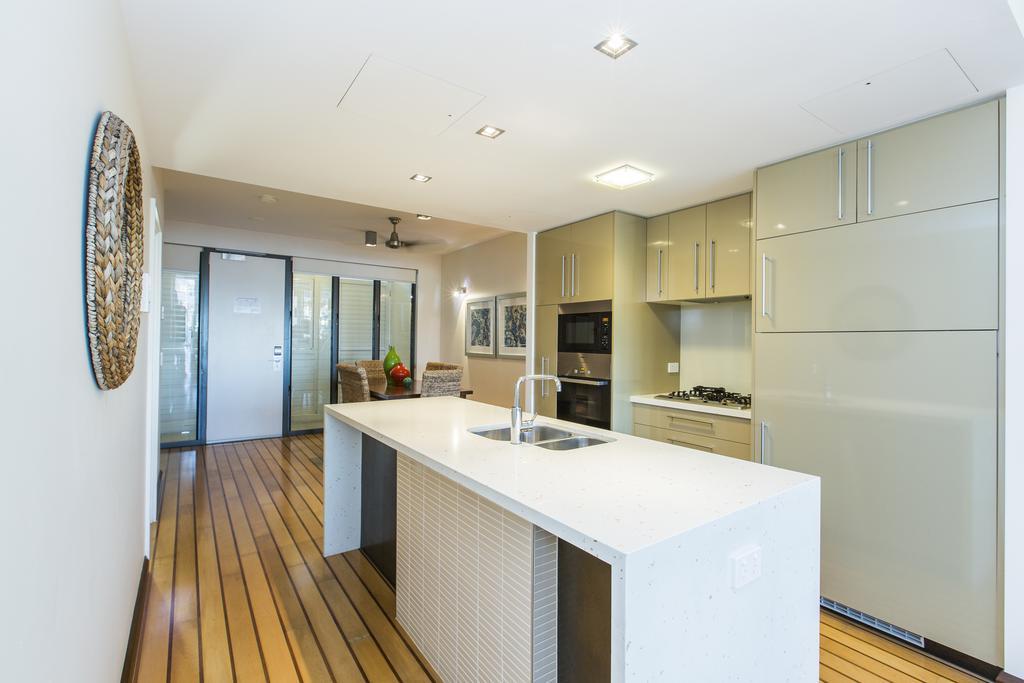 Boathouse Port Of Airlie Appartamento Airlie Beach Esterno foto